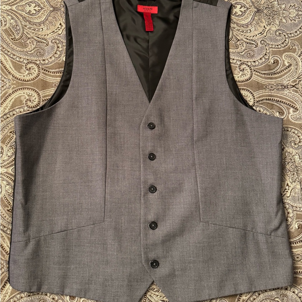 Alfaro Gray Button-Up Vest